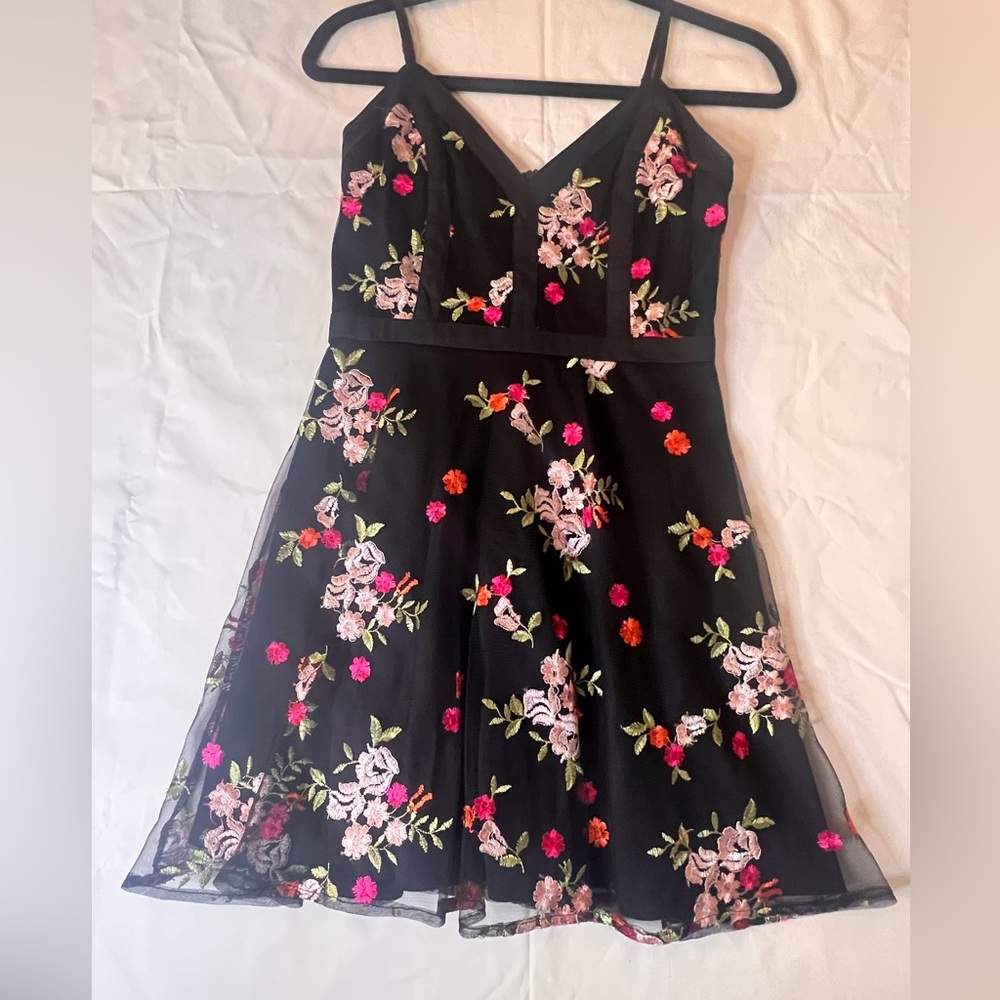 LuLus Black Floral Embroidered Mini Dress Spaghetti Strap Size small